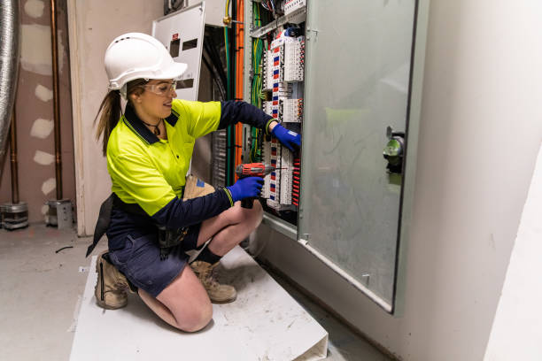 Best Commercial Electrician Services  in Stanwood, WA